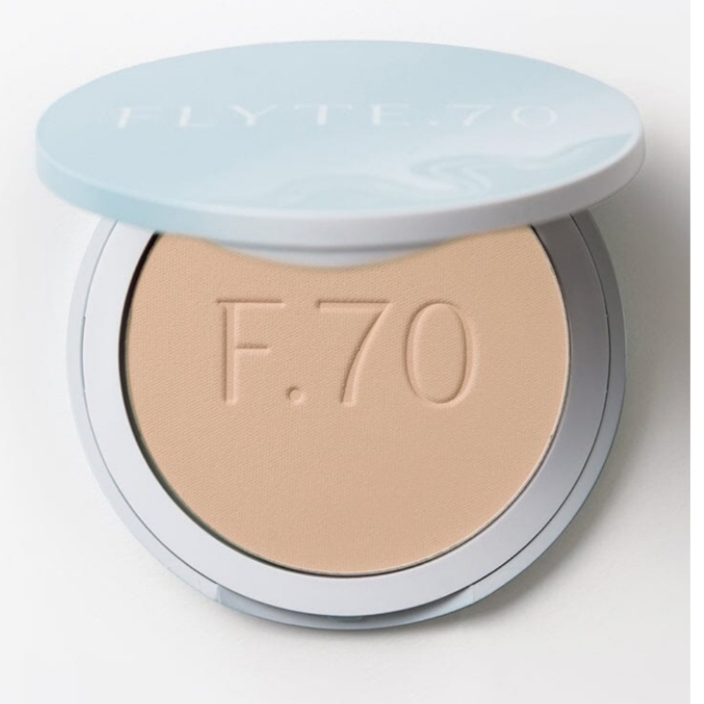 Flyte.70 The Final Act Lucid Finishing Powder In Holiday (Peachy Beige) BNIB